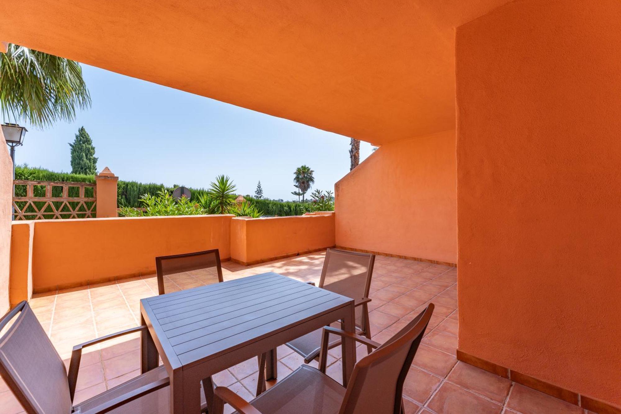 Royal Marbella Golf Apartment *