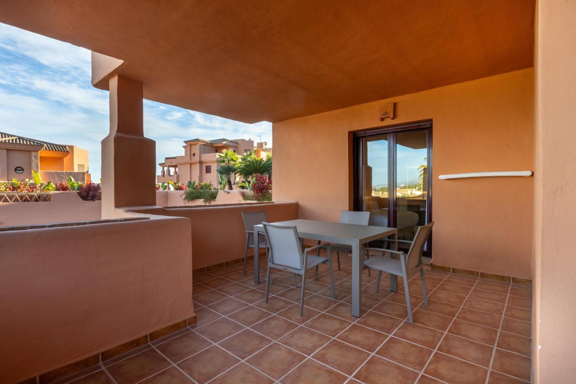 Royal Marbella Golf Apartment Estepona