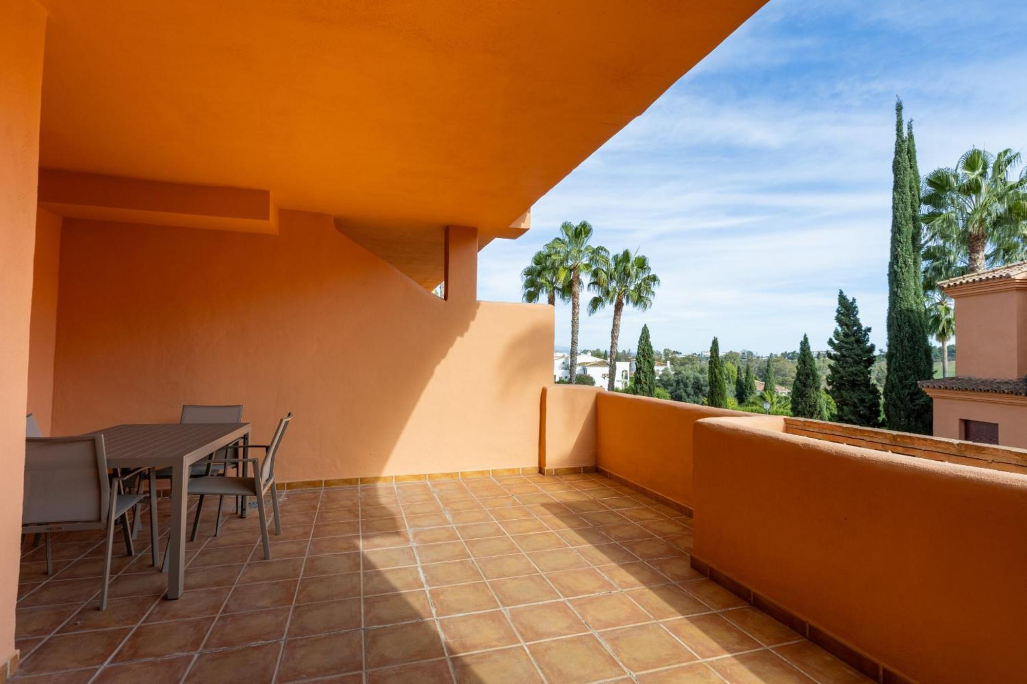 Royal Marbella Golf Apartment Estepona